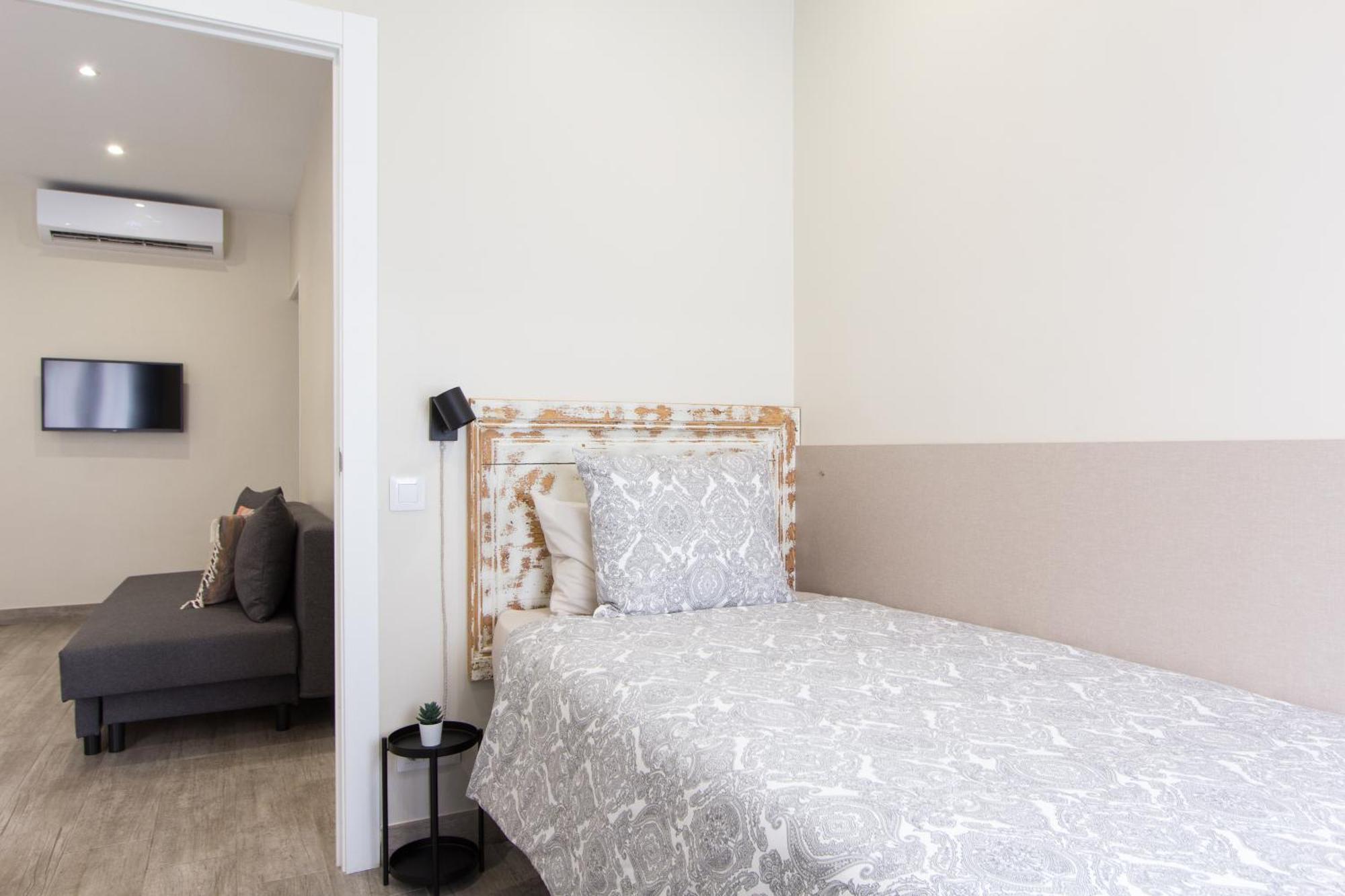 Novus Homes Barcelona Santa Eulalia L'Hospitalet de Llobregat Ngoại thất bức ảnh